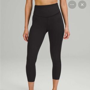 Lululemon Base Pace Crop 23 in Black